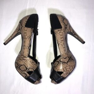 Madeline Girl Chatty Snake Print Heels Size 7.5M Man Made Faux Leather Peep Toe